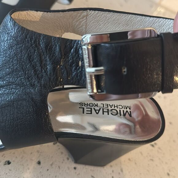 MICHAEL Michael Kors Women’s Size 8M Black Leather Wedged Heel Slingback Sandals - Picture 3 of 13